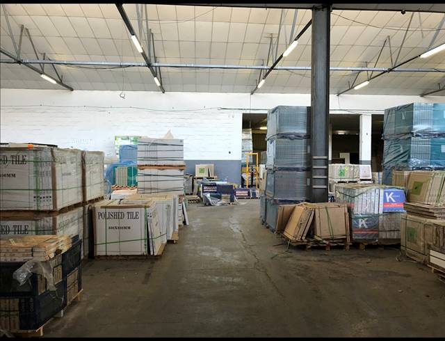 2,800M² FACTORY TO LET IN PAROW CENTRAL